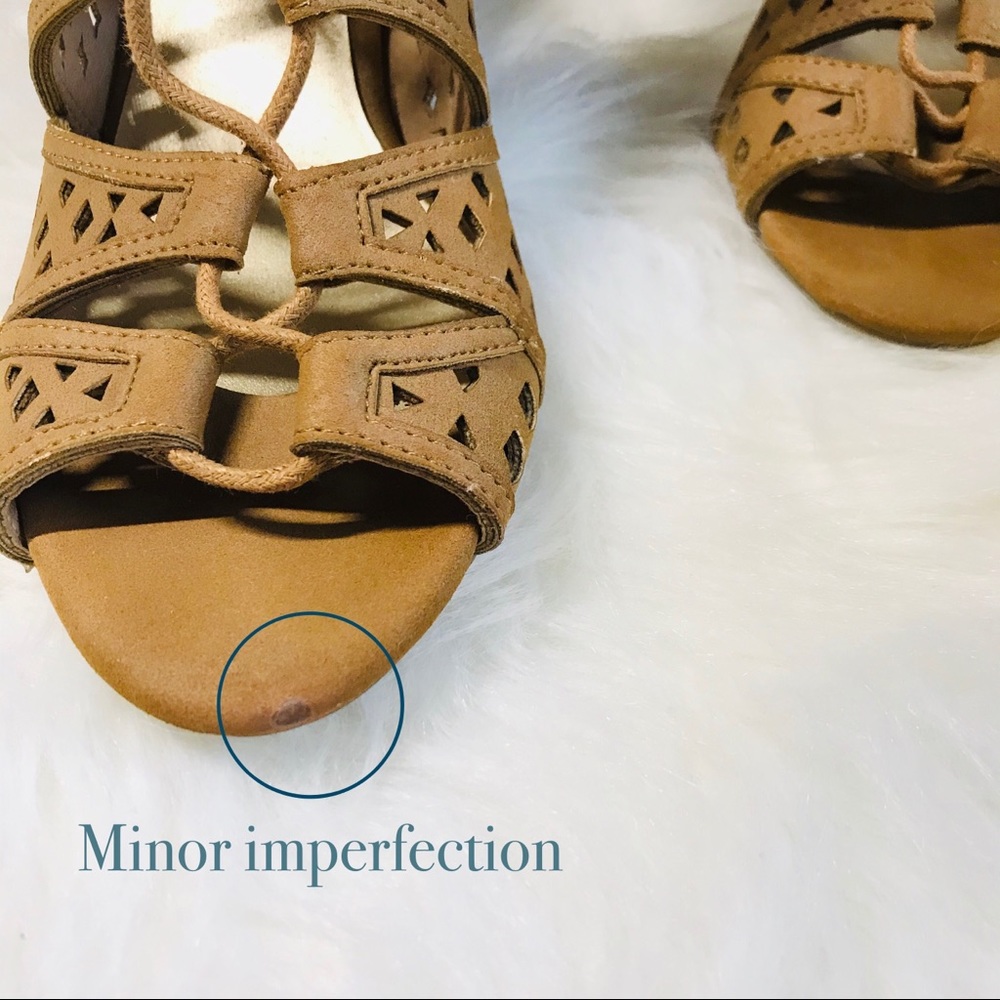 GUESS LACE UP HEELS 👠 - Picture 4 of 7